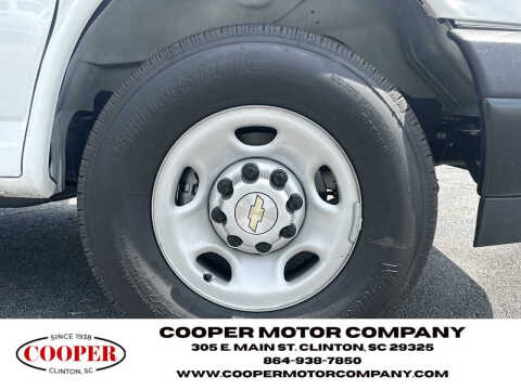 2025 Chevrolet Express LS 3500