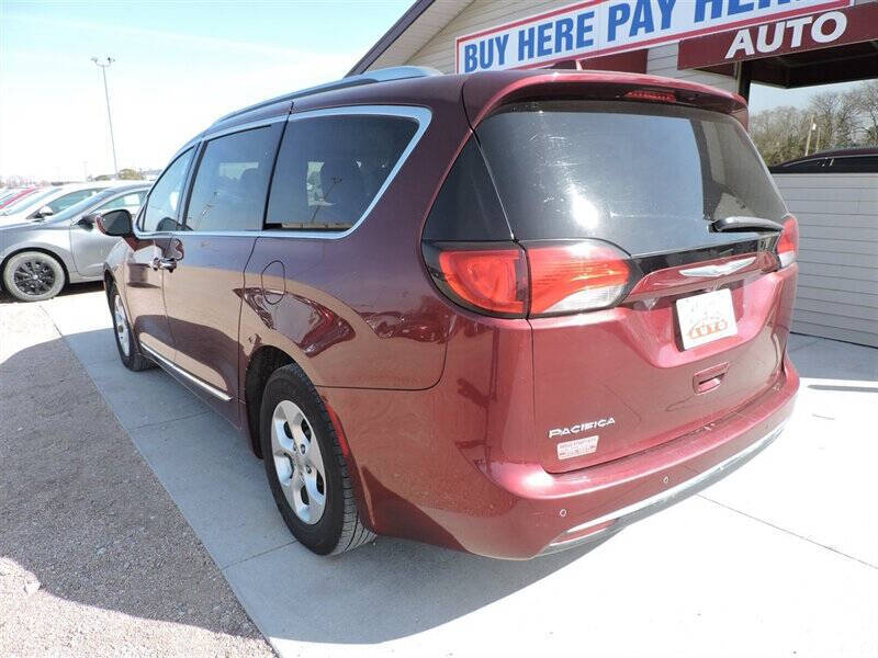 2017 Chrysler Pacifica Touring-L Plus