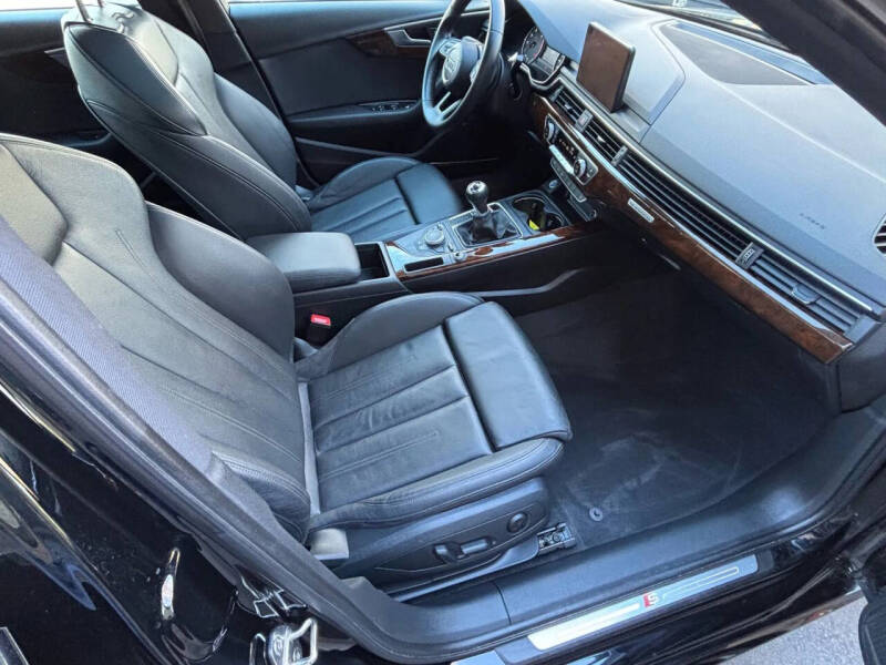 2017 Audi A4 2.0T quattro Premium Plus