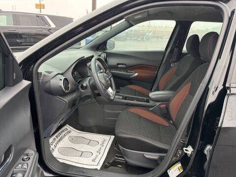 2021 Nissan Kicks SR