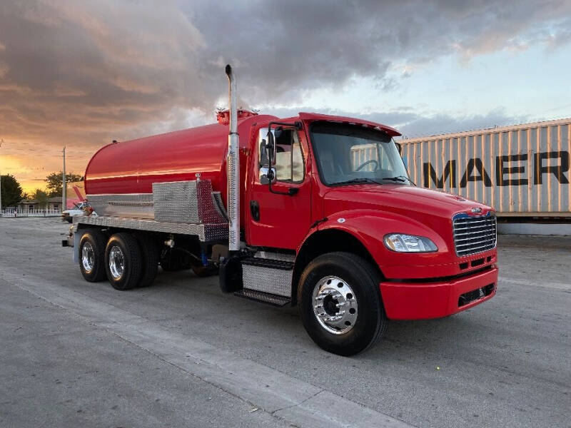 2020 Freightliner M2 106