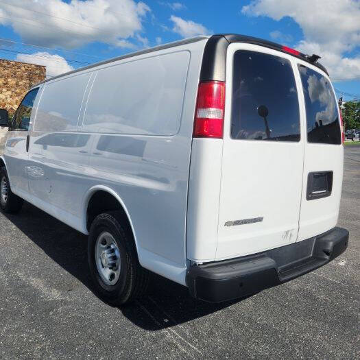 2017 Chevrolet Express 2500