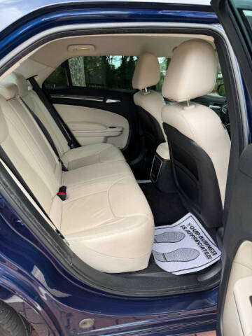 2017 Chrysler 300 Limited