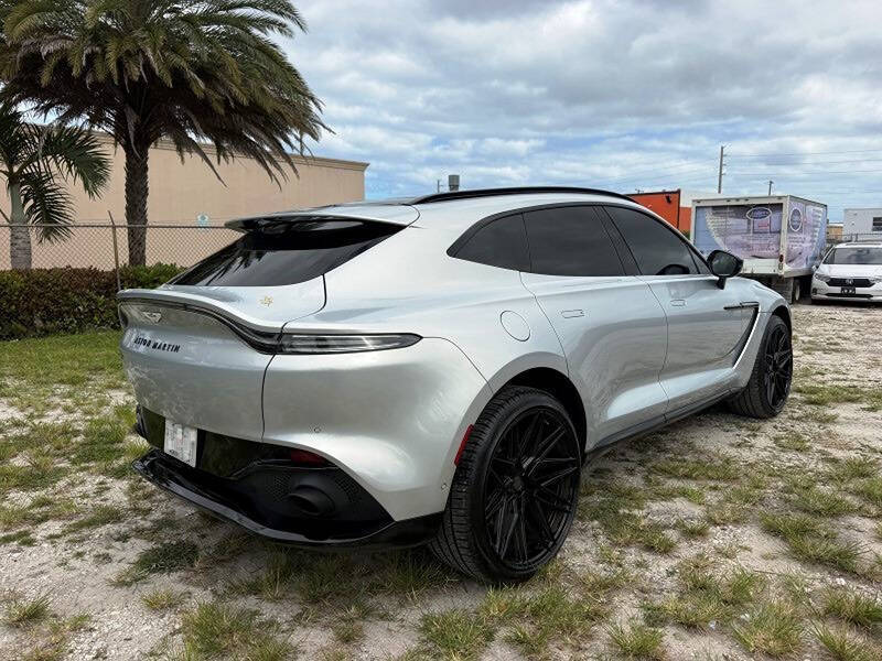 2021 Aston Martin DBX