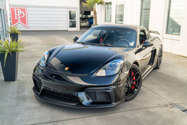 2021 Porsche 718 Cayman 3