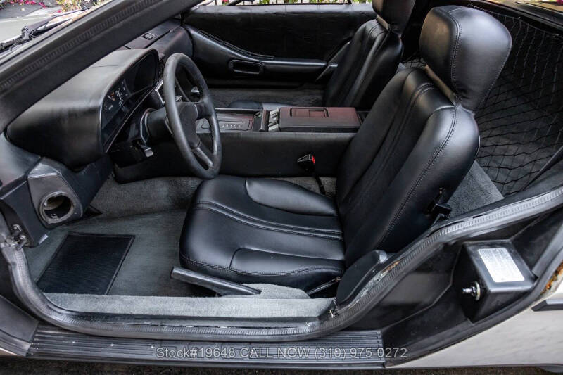 1981 DeLorean DMC-12