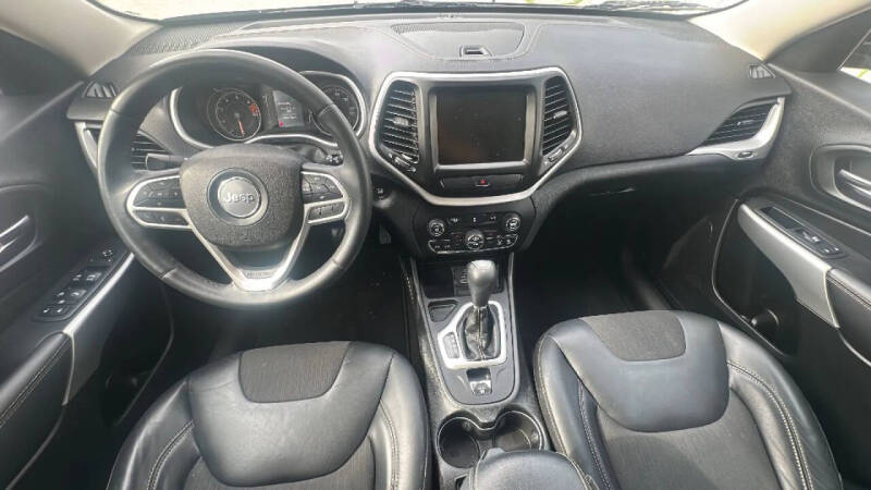 2018 Jeep Cherokee Latitude Plus