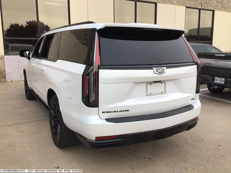 2022 Cadillac Escalade ESV Sport Platinum