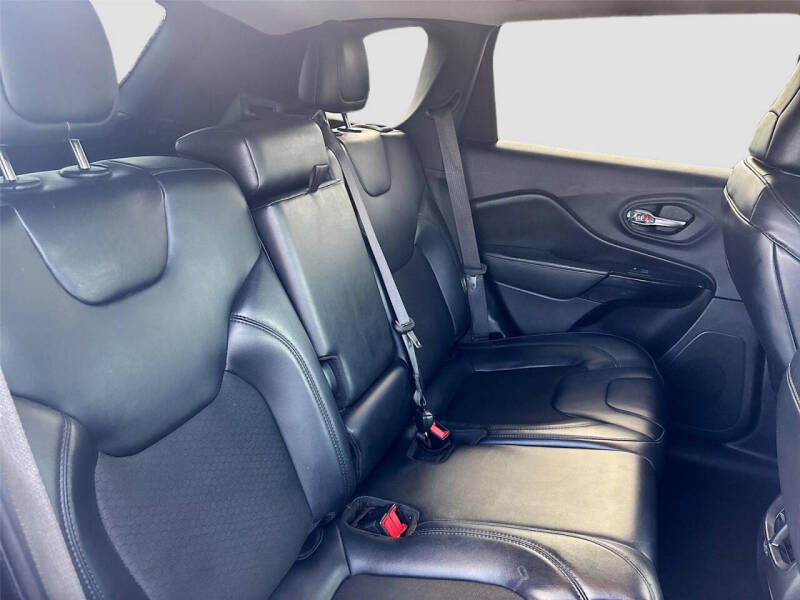 2020 Jeep Cherokee Altitude