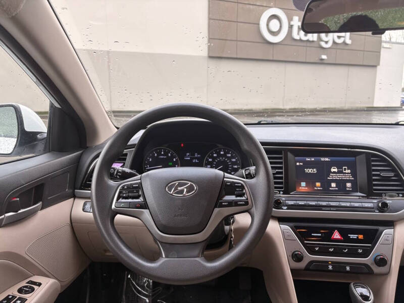 2017 Hyundai Elantra