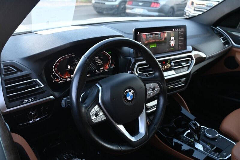 2023 BMW X4 xDrive30i