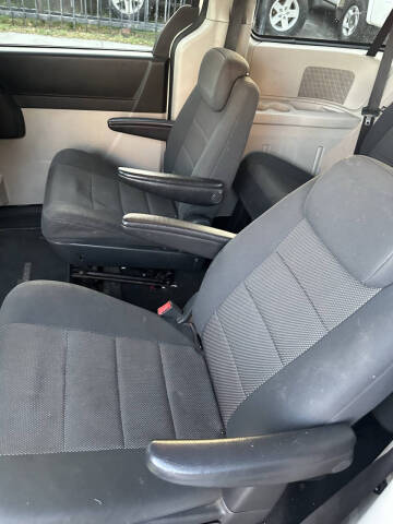2009 Dodge Grand Caravan SE