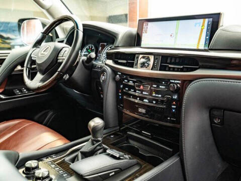 2021 Lexus LX 570 Three-Row