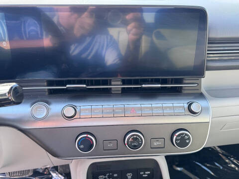 2024 Hyundai Kona SE