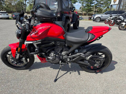 2023 Ducati Monster Plus