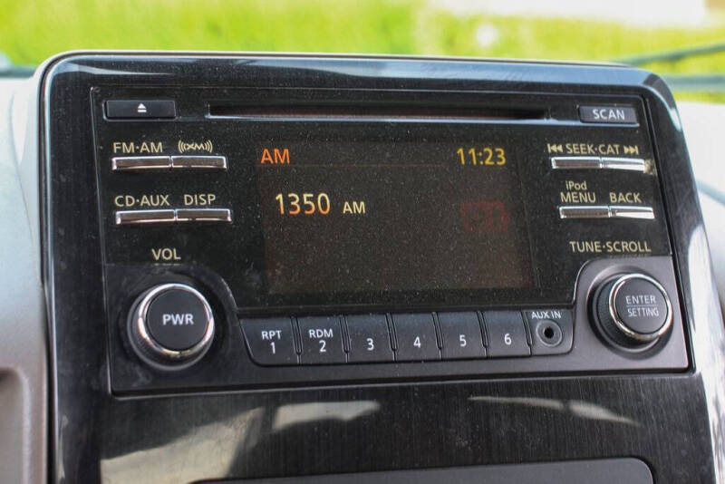 2013 Nissan Titan SV