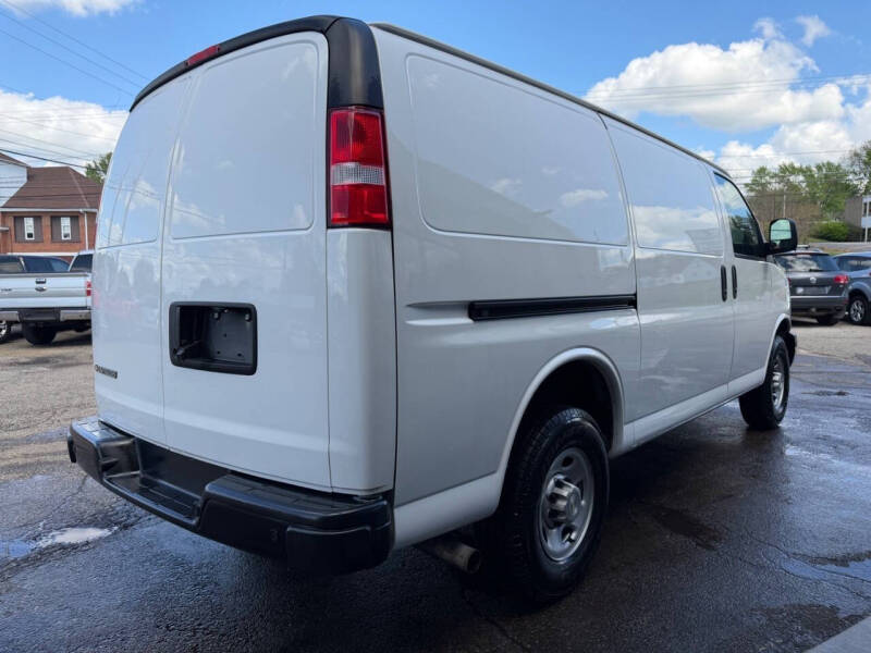 2021 Chevrolet Express 2500