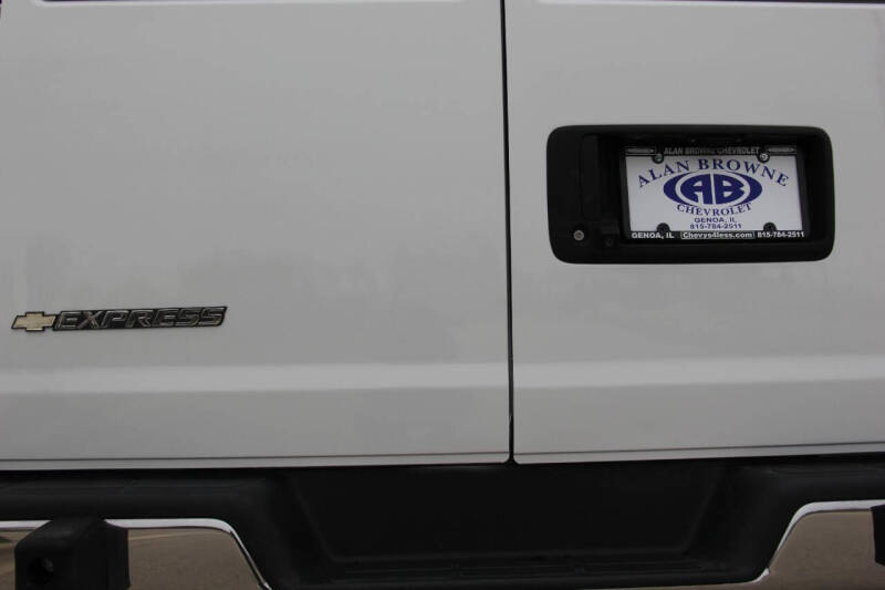 2022 Chevrolet Express 2500