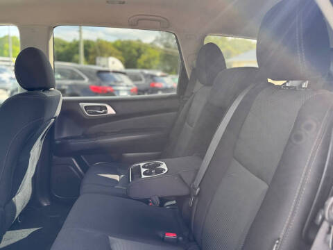 2020 Nissan Pathfinder S