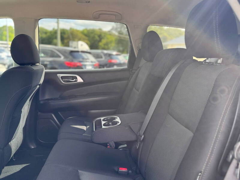 2020 Nissan Pathfinder S