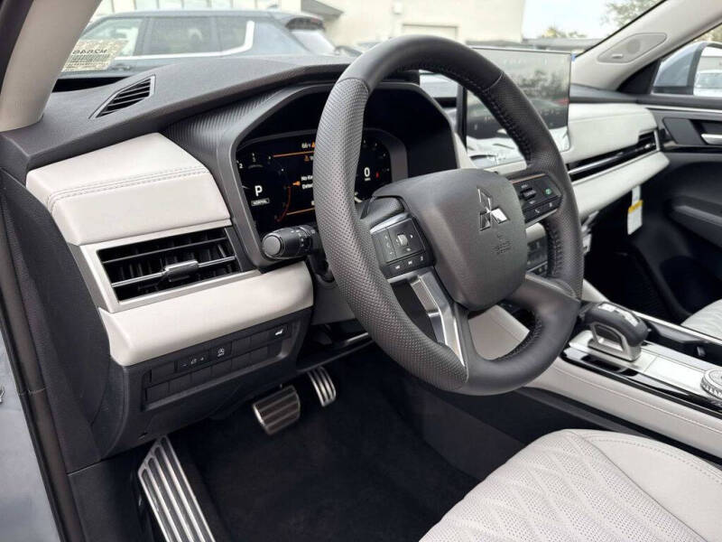 2026 Mitsubishi Outlander SEL