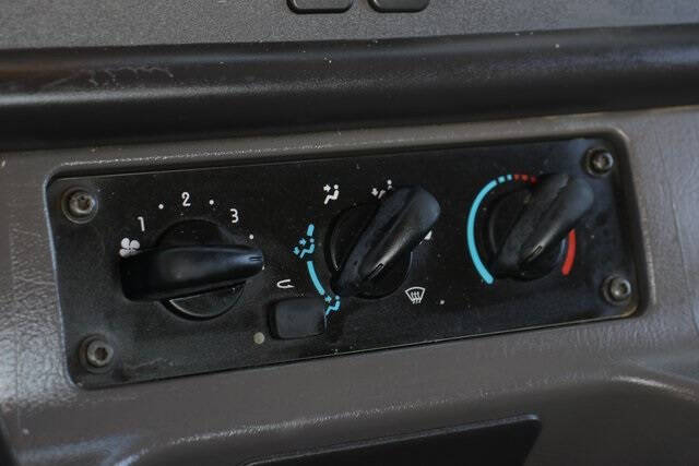 2015 Freightliner M2 106