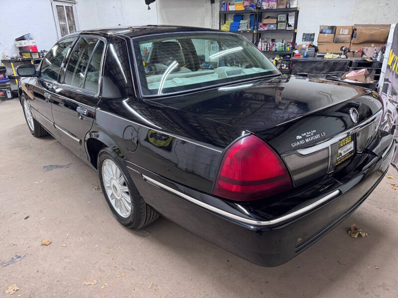 2011 Mercury Grand Marquis LS
