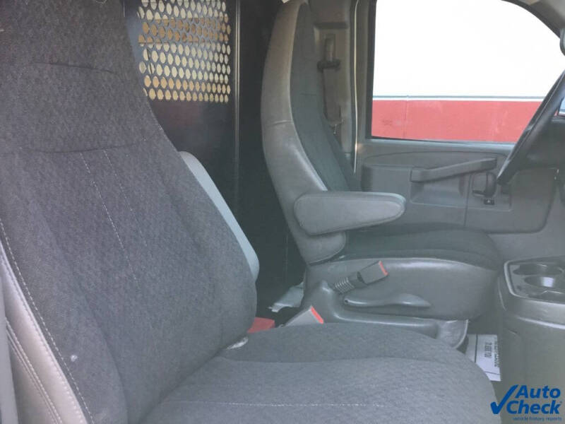 2022 Chevrolet Express 2500