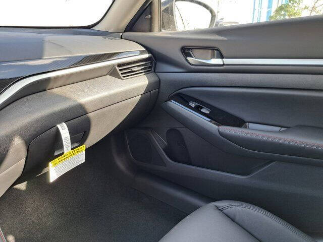 2024 Nissan Altima 2.5 SR