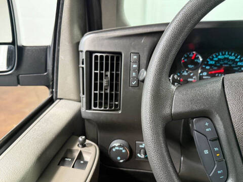 2024 GMC Savana 2500