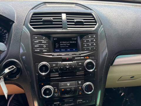 2017 Ford Explorer
