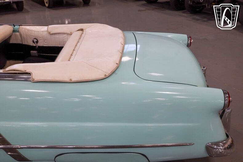 1953 Ford Crestline