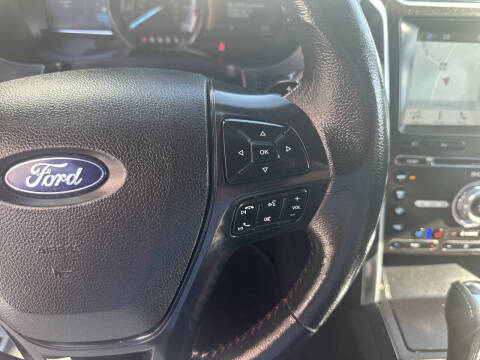 2017 Ford Explorer Sport