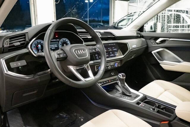 2024 Audi Q3 quattro S line Prem Plus 45 TFSI