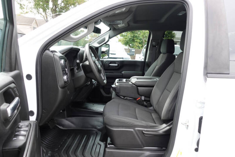 2024 GMC Sierra 2500HD Pro