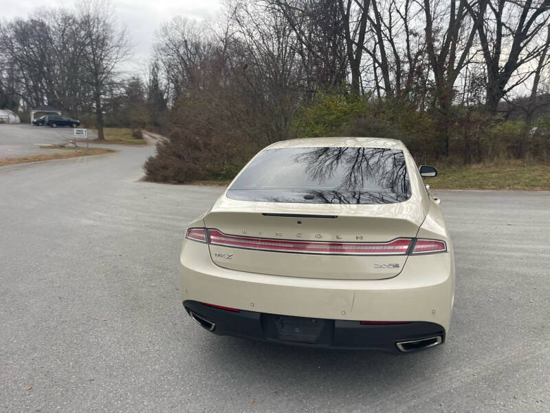 2016 Lincoln MKZ Base photo 8