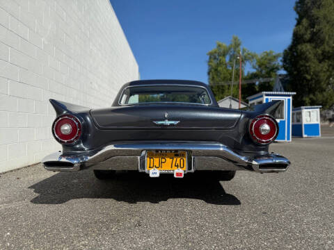 1957 Ford Thunderbird