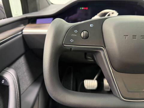 2023 Tesla Model X Standard Range