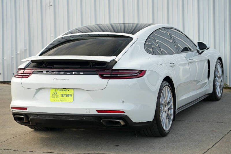 2018 Porsche Panamera 4
