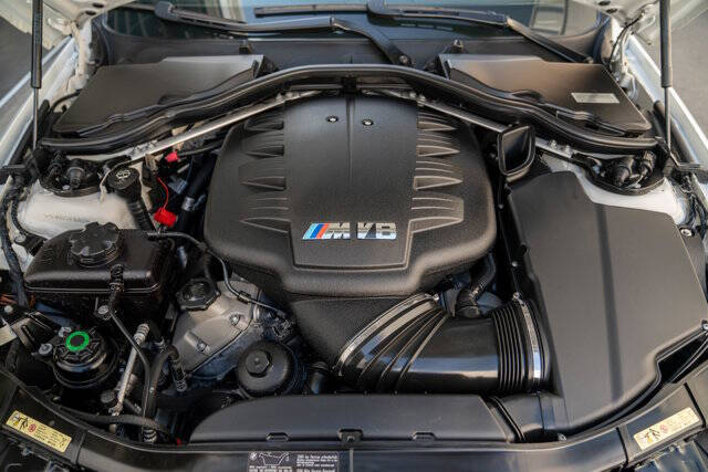 2009 BMW M3 36