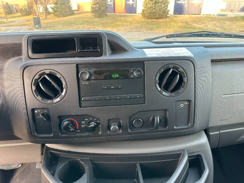 2012 Ford E-Series E-450 SD