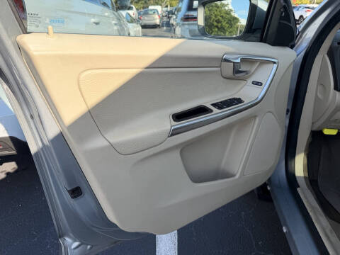 2012 Volvo XC60 3.2 Platinum