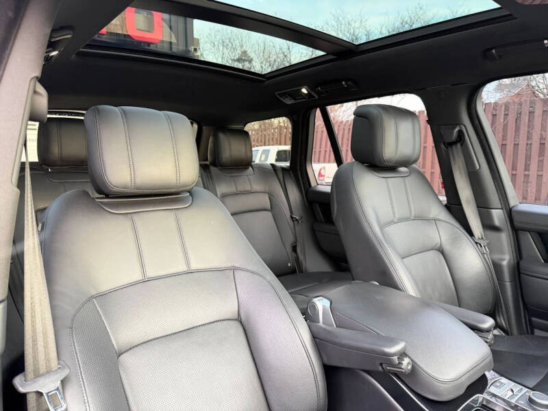 2020 Land Rover Range Rover P525 HSE