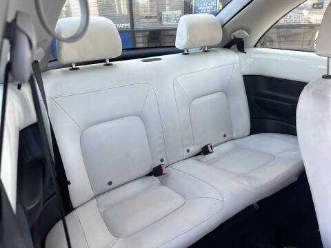 2008 Volkswagen New Beetle Triple White