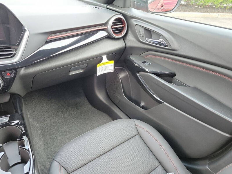 2025 Chevrolet Trax RS