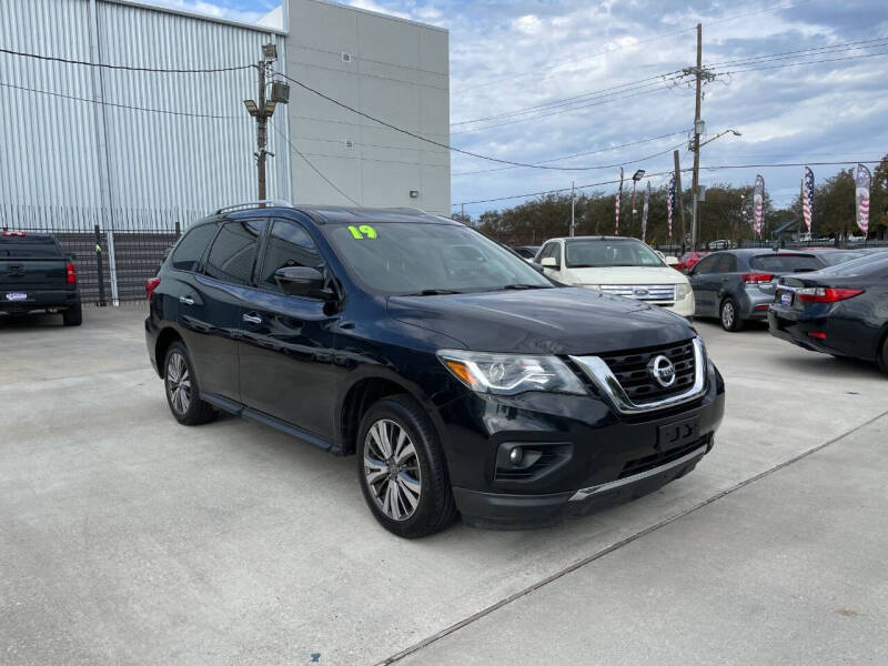 2019 Nissan Pathfinder SL photo 3