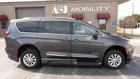 2019 Chrysler Pacifica Touring L