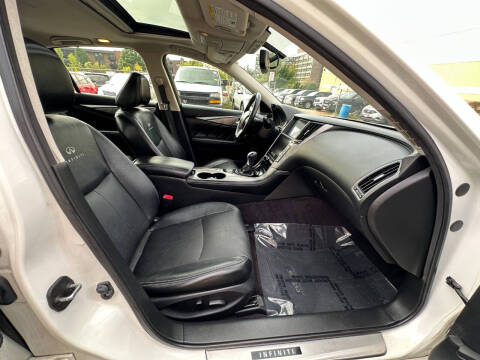 2014 Infiniti Q50 Premium