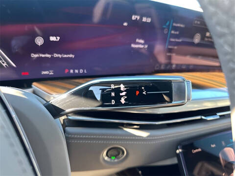 2025 Cadillac Escalade ESV Sport Platinum