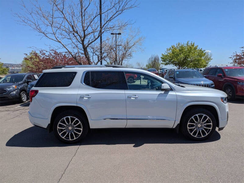 2023 GMC Acadia Denali